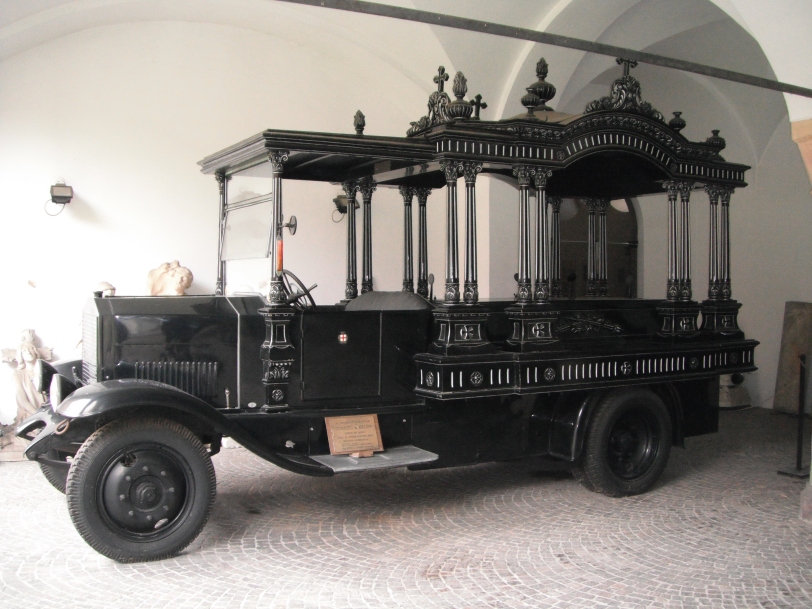 carro funebre elettrico, 1927